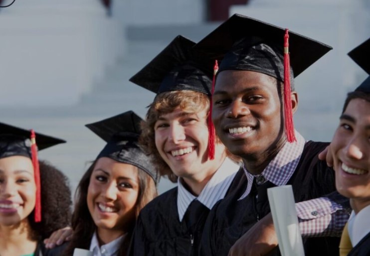 A Guide to Navigating the Canadian MBA Scholarship Application Process